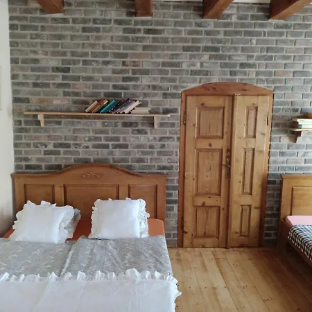 U Anny šmejdířky *